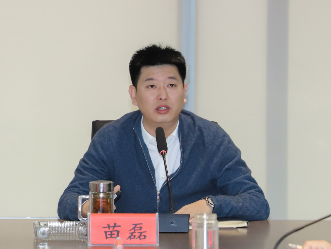 12月25日,金正建投集团举行结对帮带目标责任状签订仪式,总经理苗磊